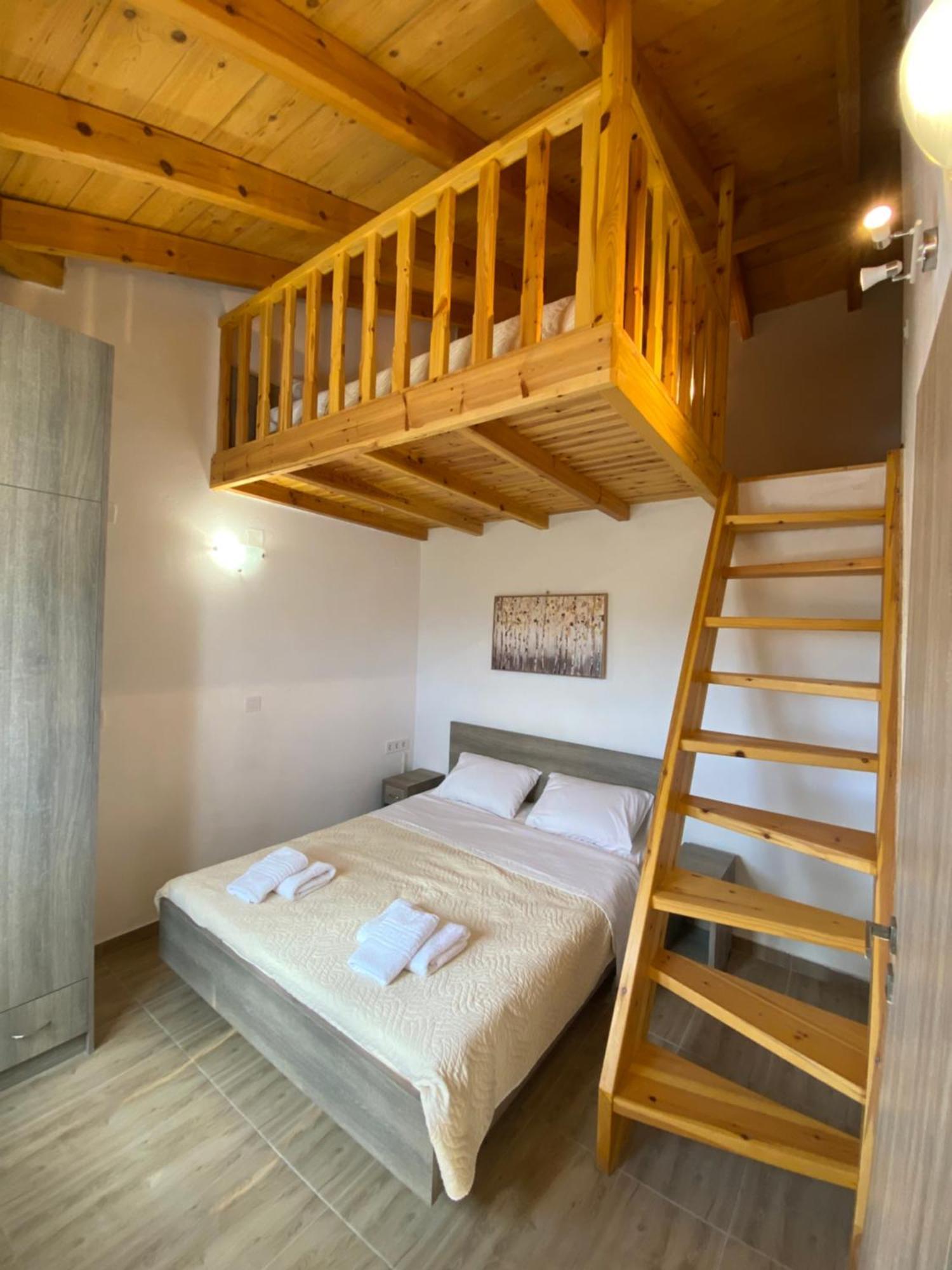 מרטיאס Theo Apartment מראה חיצוני תמונה