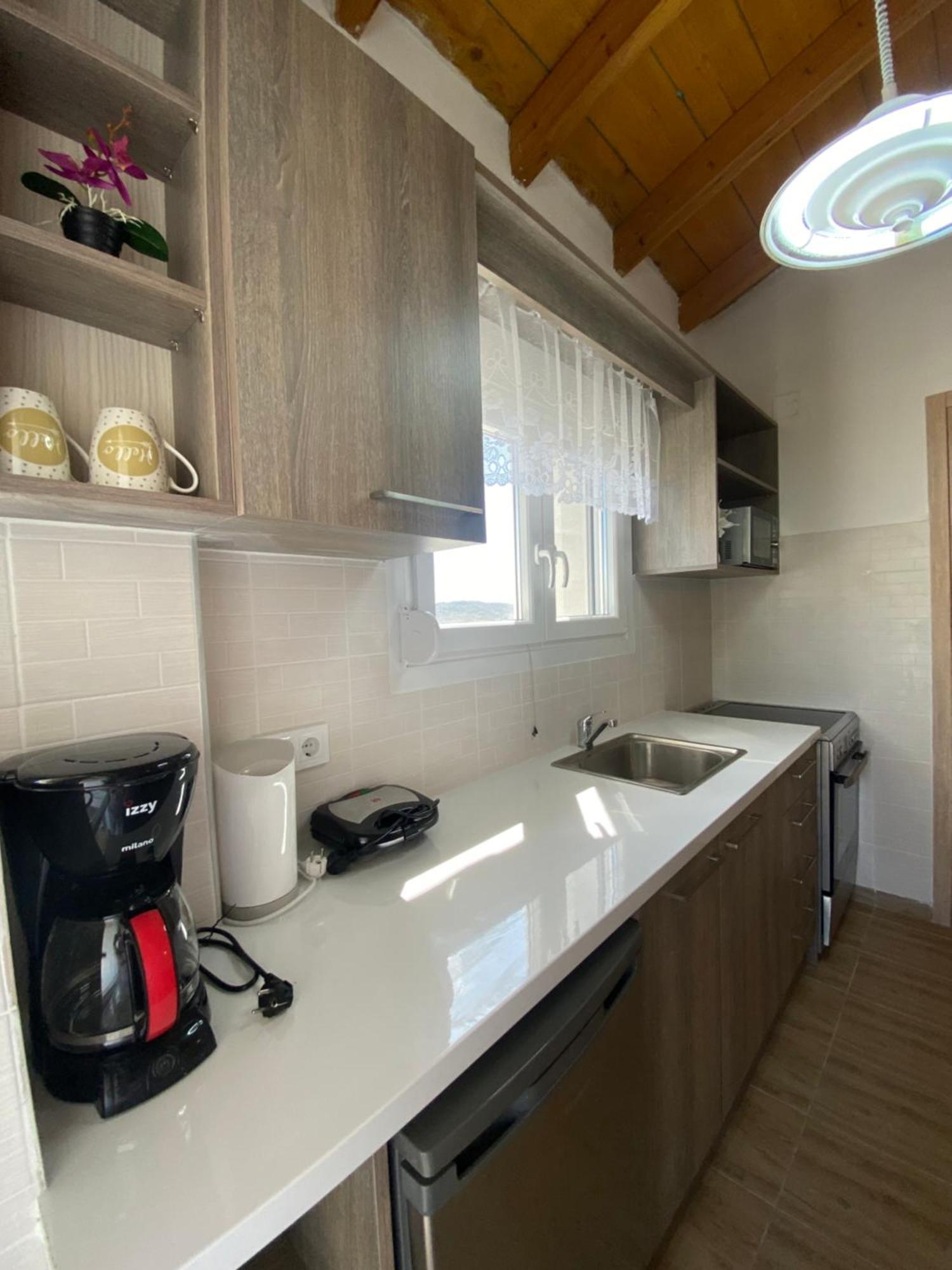מרטיאס Theo Apartment מראה חיצוני תמונה