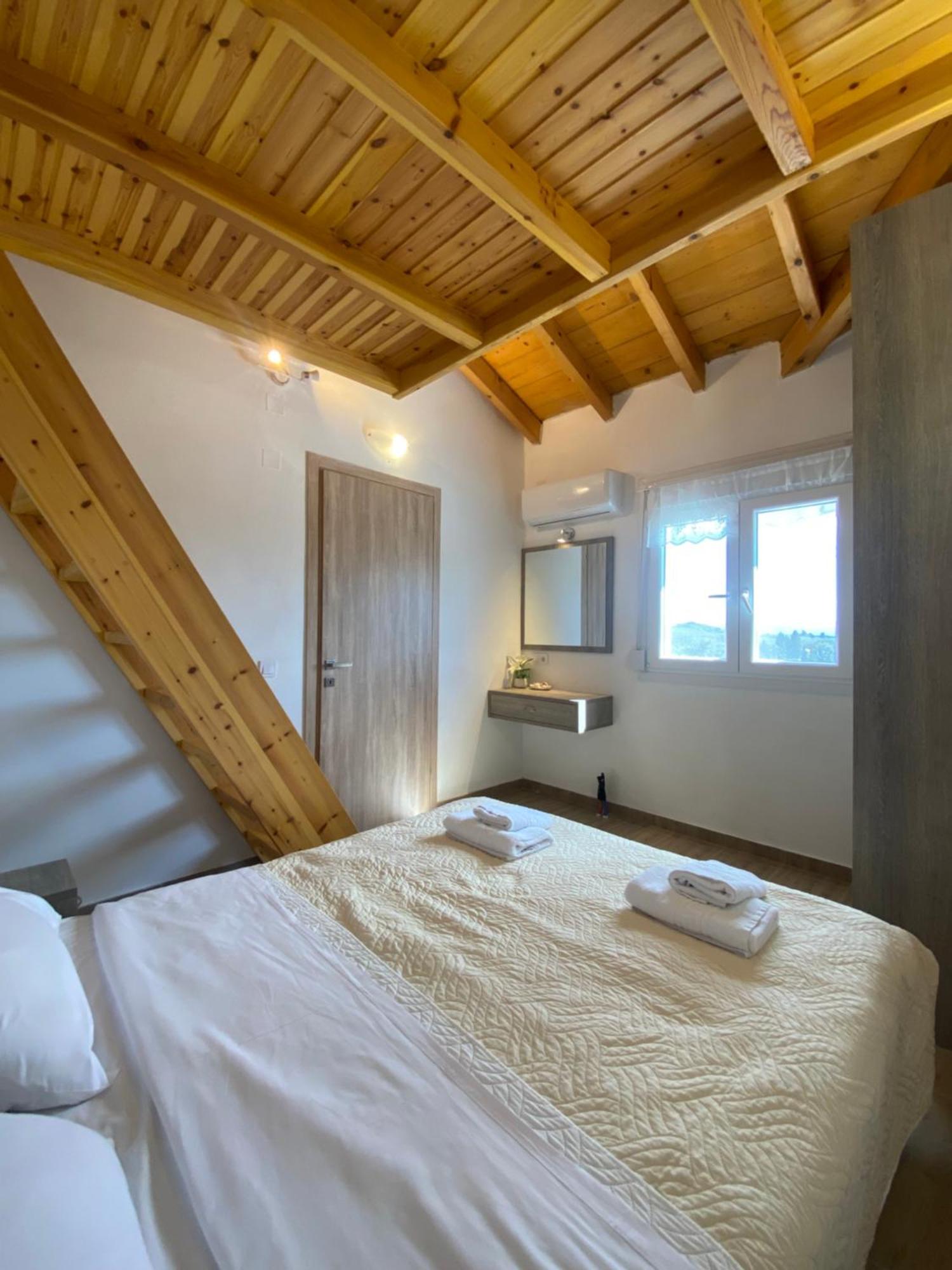 מרטיאס Theo Apartment מראה חיצוני תמונה